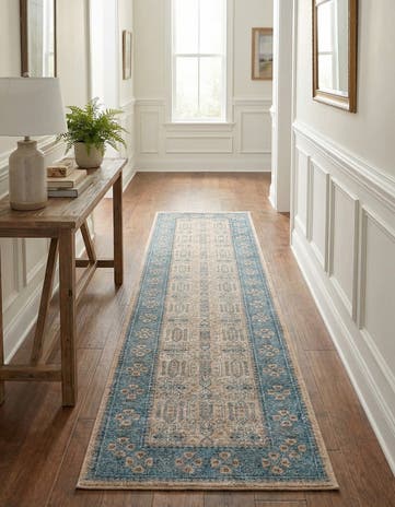 2' 7 x 10' Viola Runner Rug
