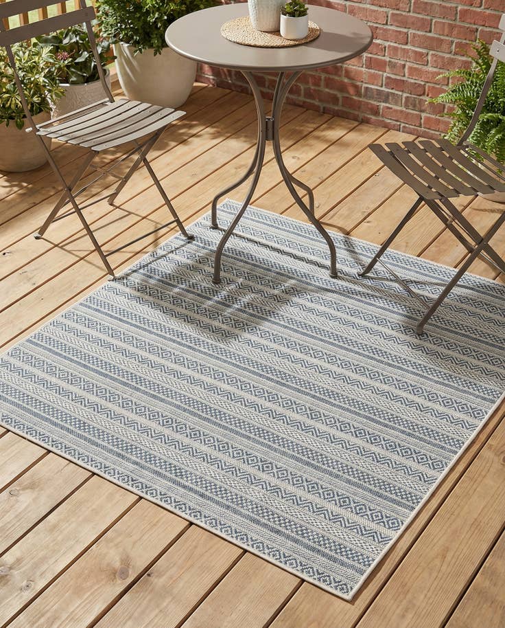 Detail image of 5' 3 x 5' 3 Easy-Clean Ribbon Indoor / Outdoor Square Rug
