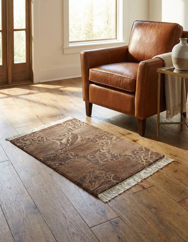 Detail image of 2' 9 x 4' 11 Hand Knotted Darya Wool Rug