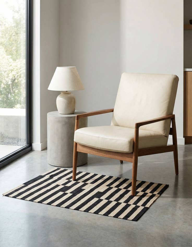 Detail image of 3' 6 x 4' 8 Hand Woven Kilim Modern Wool Rug