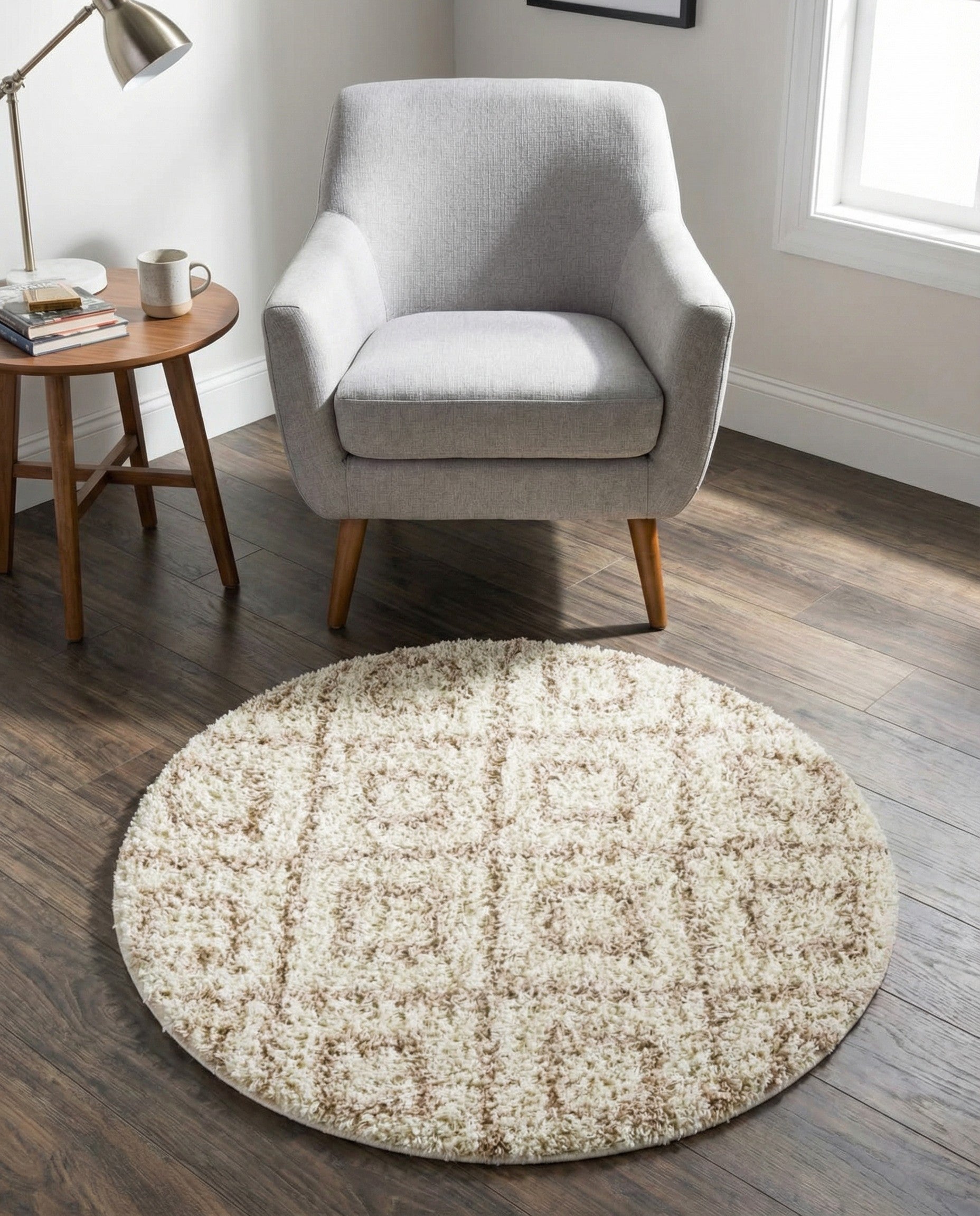 3' 3 x 3' 3 Trellis Shag Round Rug