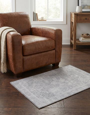 2' x 3' Washable Timeless Rug