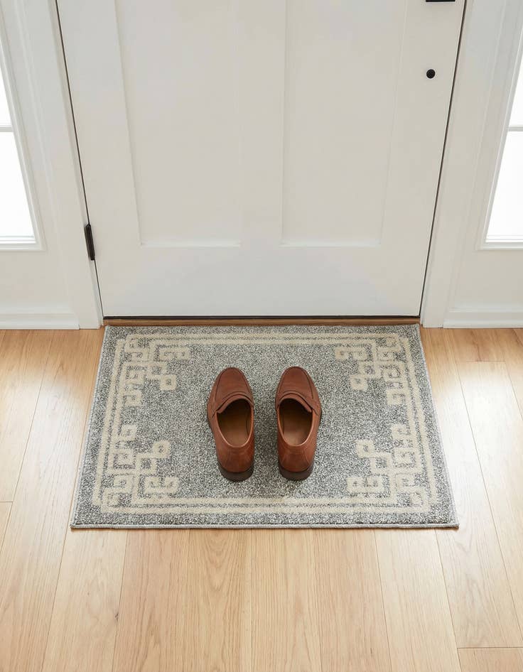 Detail image of 2' x 3' Greek Key Rug