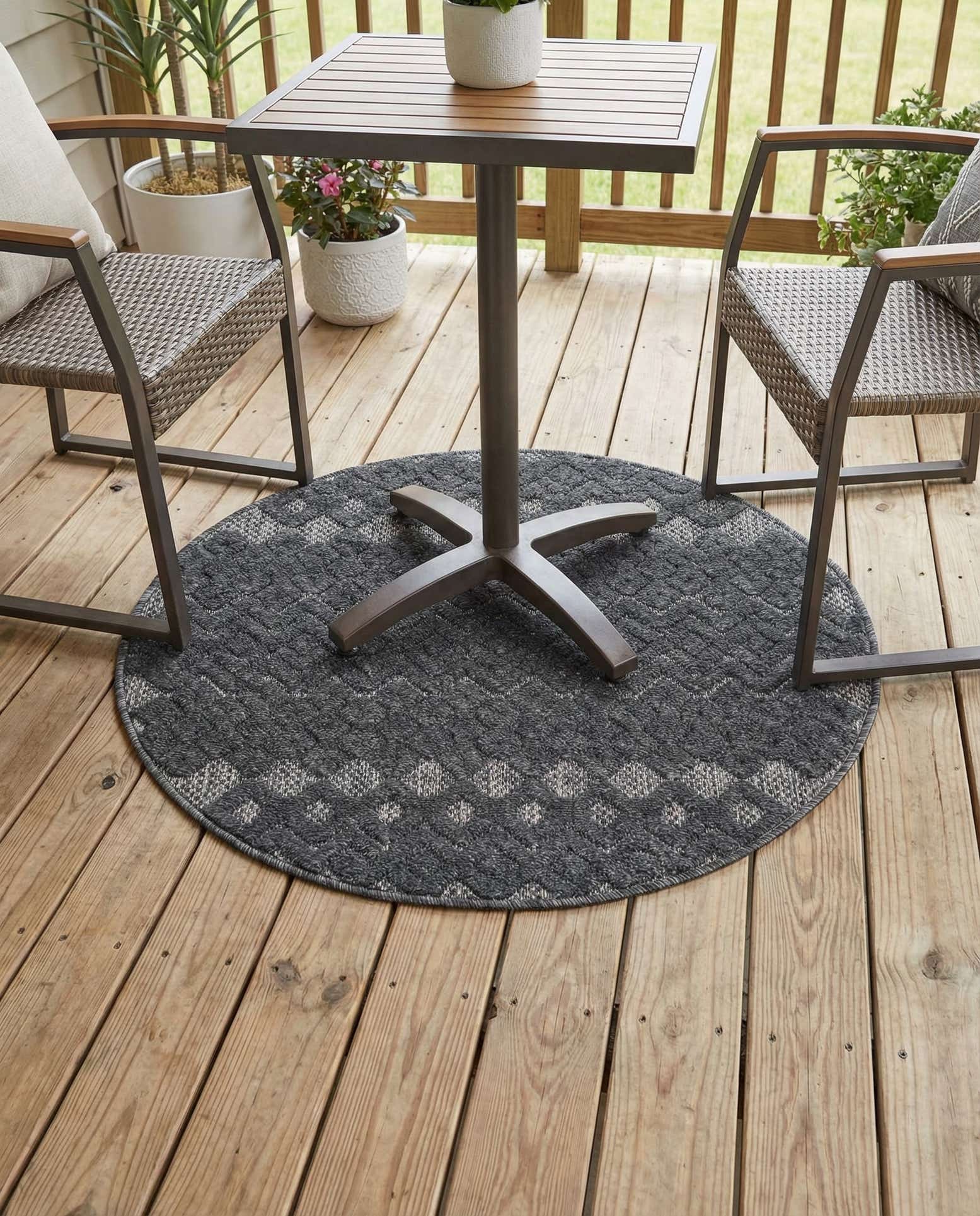 3' x 3' Easy-Clean Trellis Textured Indoor / Outdoor Round Rug