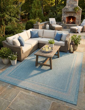7' 10 x 10' Easy-Clean Border Indoor / Outdoor Rug