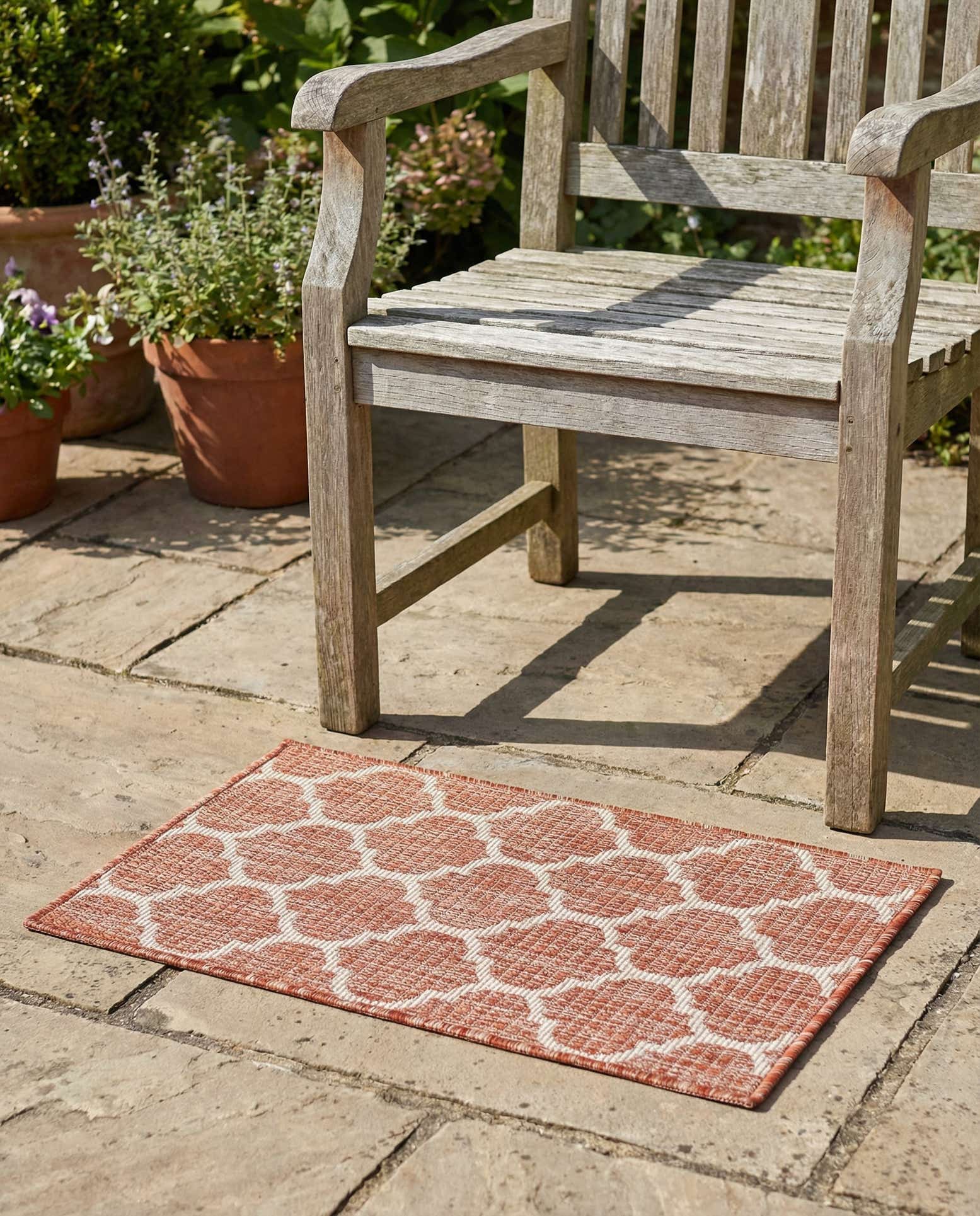 2' x 3' 1 Easy-Clean Trellis Indoor / Outdoor Rug