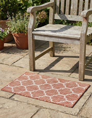 2' x 3' 1 Easy-Clean Trellis Indoor / Outdoor Rug