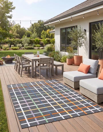 195cm x 275cm Easy-Clean Checkered Indoor / Outdoor Rug