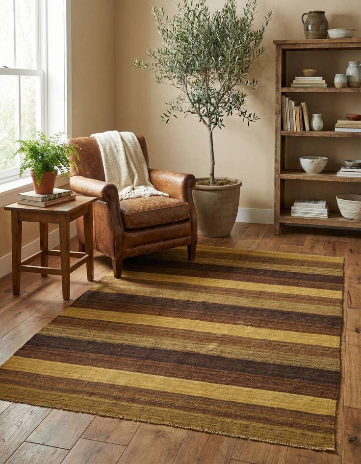 Detail image of 4' 1 x 5' 6 Hand Woven Kilim Afghan Wool Rug