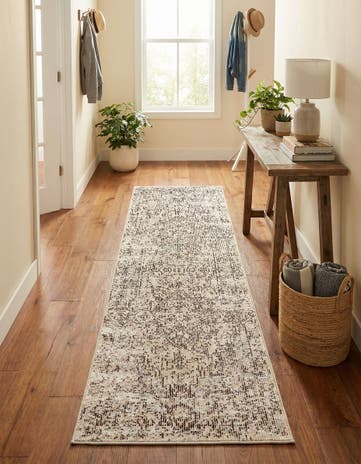 Light Gray Amulet Runner Rug
