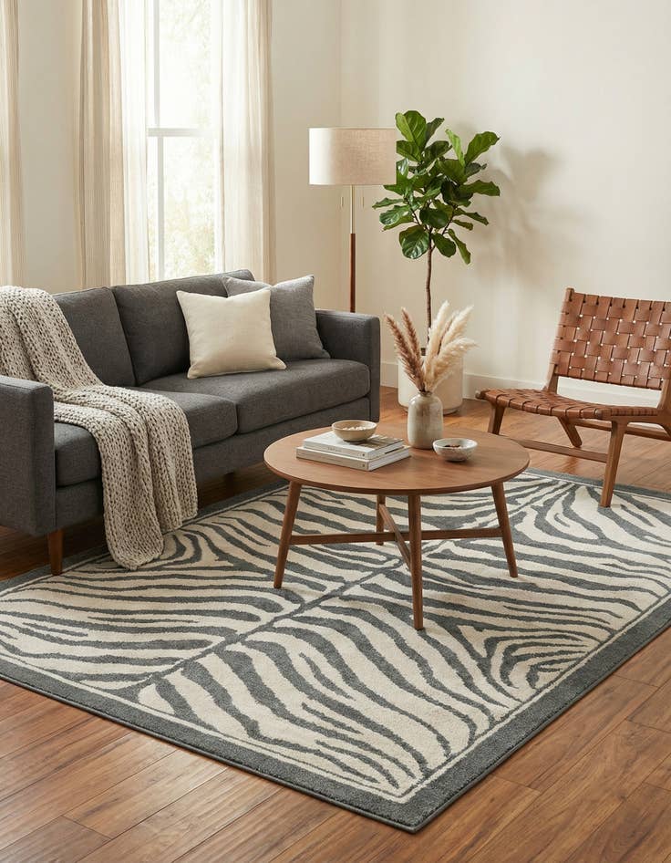 Detail image of 5' x 7' Savannah Rug