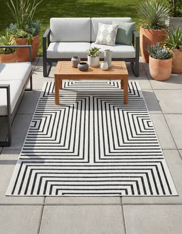 5' 3 x 8' Easy-Clean Modern Indoor / Outdoor Rug