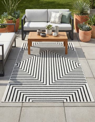 5' 3 x 8' Easy-Clean Modern Indoor / Outdoor Rug