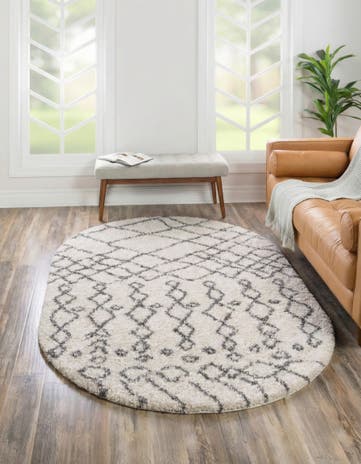 Pure Ivory Moroccan Shag Oval Rug