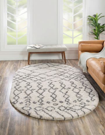 Pure Ivory Moroccan Shag Oval Rug