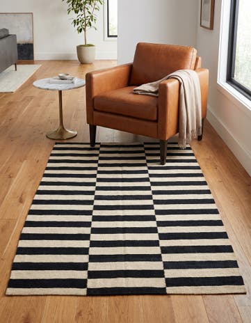 4' 1 x 5' 10 Hand Woven Kilim Modern Wool Rug