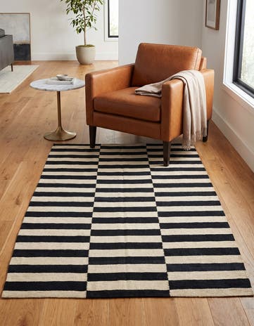 4' 1 x 5' 10 Hand Woven Kilim Modern Wool Rug