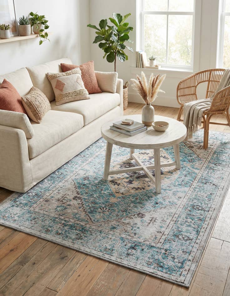 Detail image of 4' x 6' Washable Yara Rug