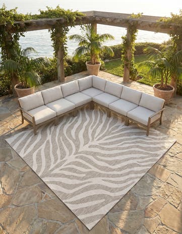 Gray Easy-Clean Safari Indoor / Outdoor Square Rug