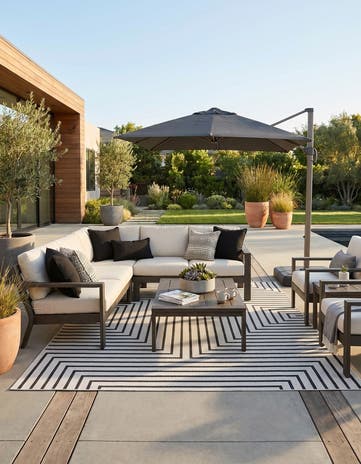 9' x 12' Easy-Clean Modern Indoor / Outdoor Rug