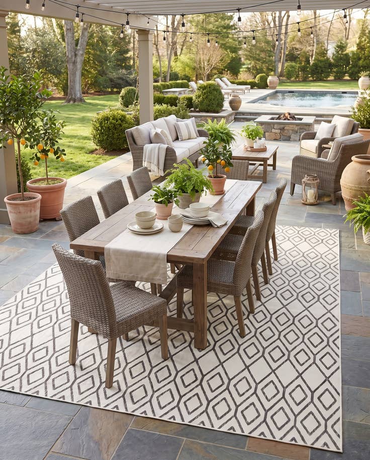 Detail image of 9' x 12' Easy-Clean Jill Zarin Turks and Caicos Indoor / Outdoor Rug