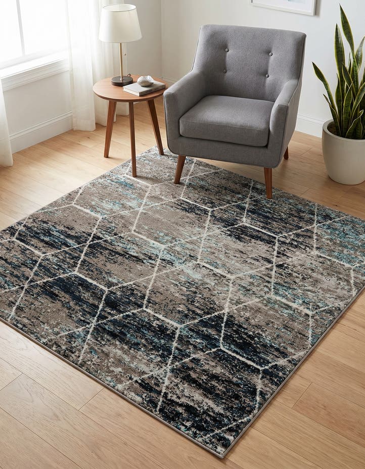 5' 3 x 5' 3 Lattice Frieze Square Rug