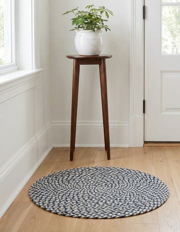 2' x 2' Handmade Tweed Braided Jute Round Rug