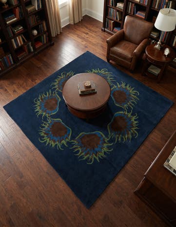 7' 6 x 7' 7 Agra Square Rug