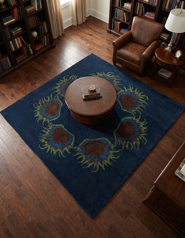 7' 6 x 7' 7 Agra Square Rug