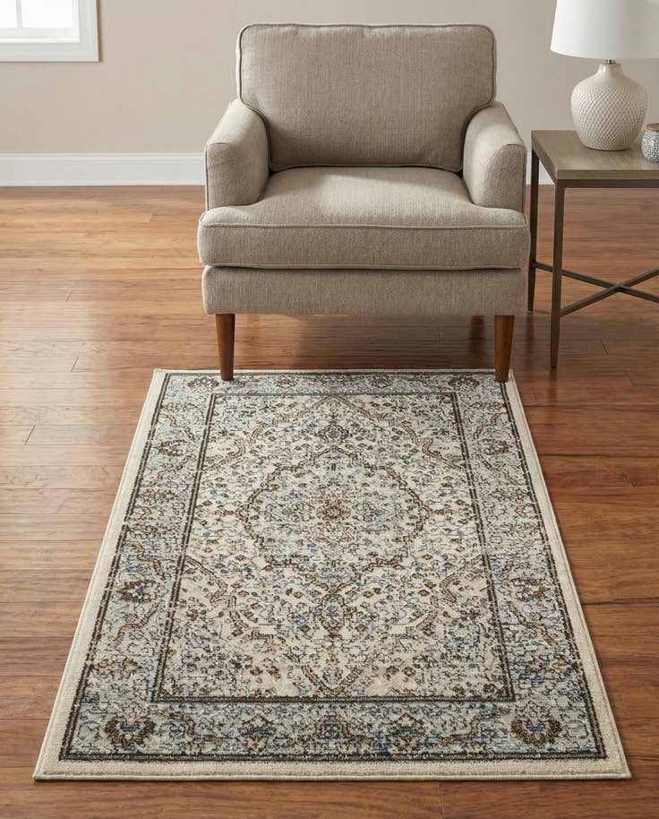 Detail image of 3' 3 x 5' 3 Nyla Rug