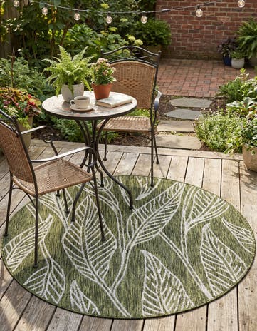 4' x 4' Easy-Clean Botanical Indoor / Outdoor Round Rug