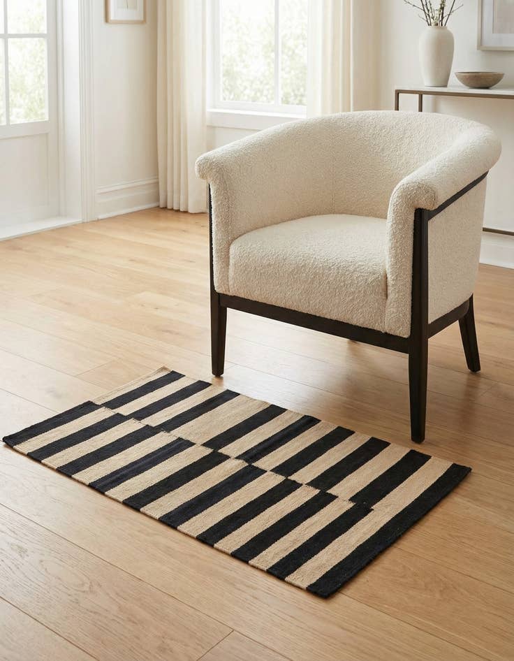 Detail image of 2' 8 x 3' 11 Hand Woven Kilim Modern Wool Rug