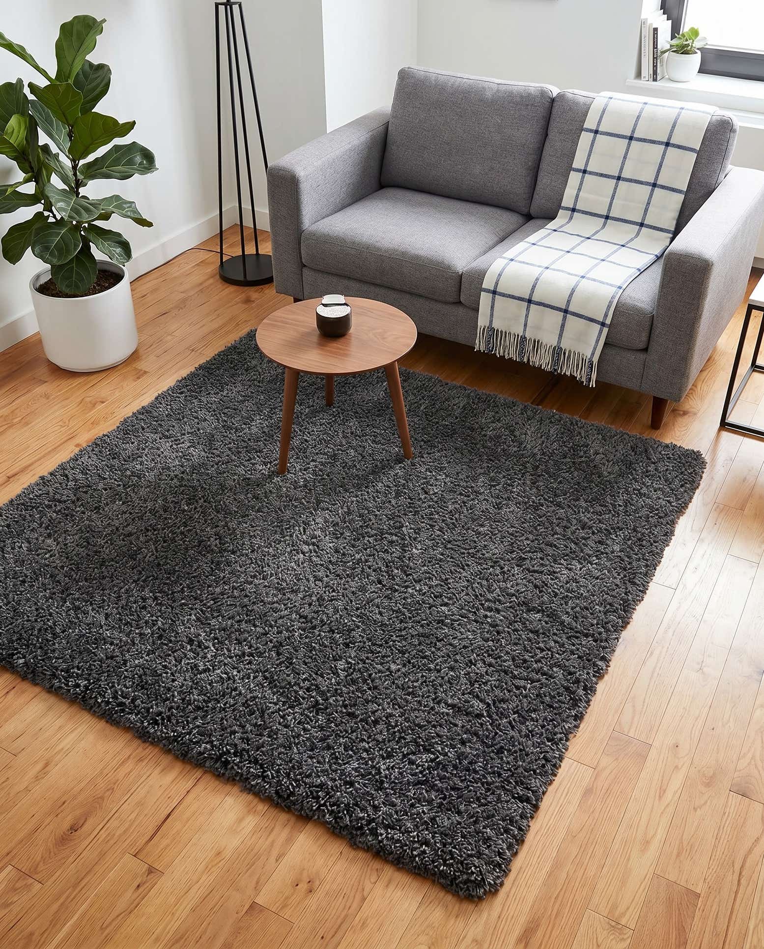 5' 3 x 5' 3 Zermatt Shag Square Rug