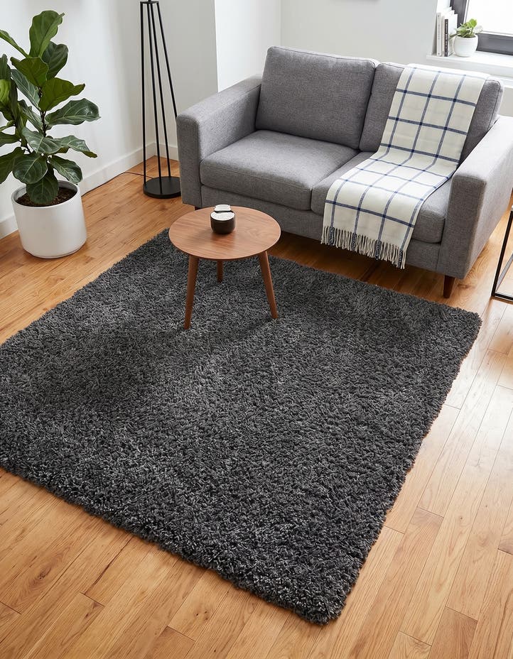 5' 3 x 5' 3 Zermatt Shag Square Rug