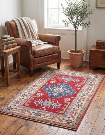 2' 7 x 4' Hand Knotted Kazak Rug