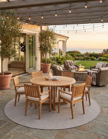 Gray Easy-Clean Checkered Indoor / Outdoor Round Rug