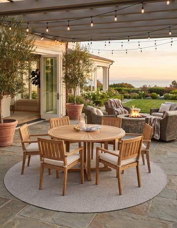 Gray Easy-Clean Checkered Indoor / Outdoor Round Rug