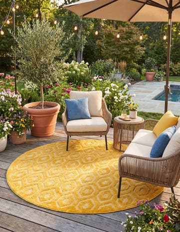 7' x 7' Easy-Clean Trellis Textured Indoor / Outdoor Round Rug