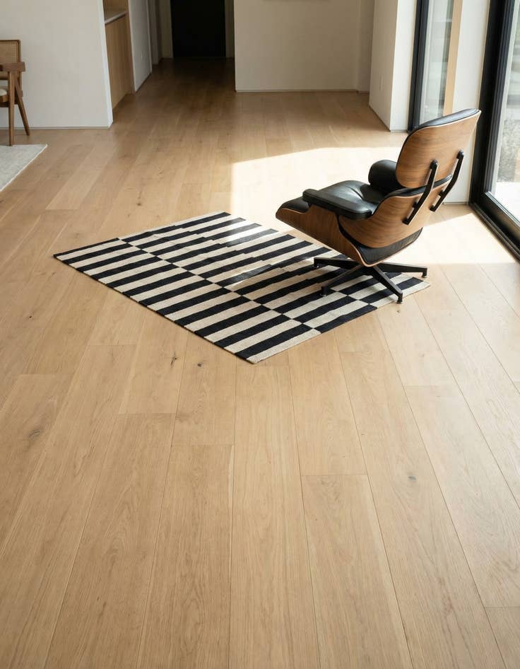 Detail image of 3' 4 x 4' 9 Hand Woven Kilim Modern Wool Rug