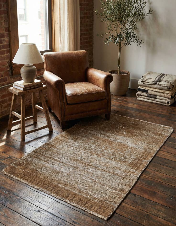 Detail image of 2' 6 x 4' 2 Hand Knotted Ultra Vintage Persian Wool Rug