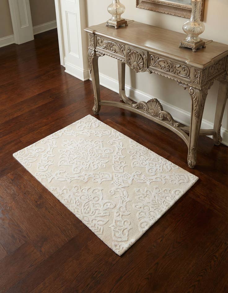 Detail image of 2' 11 x 4' 11 Hand Knotted Darya Wool Rug