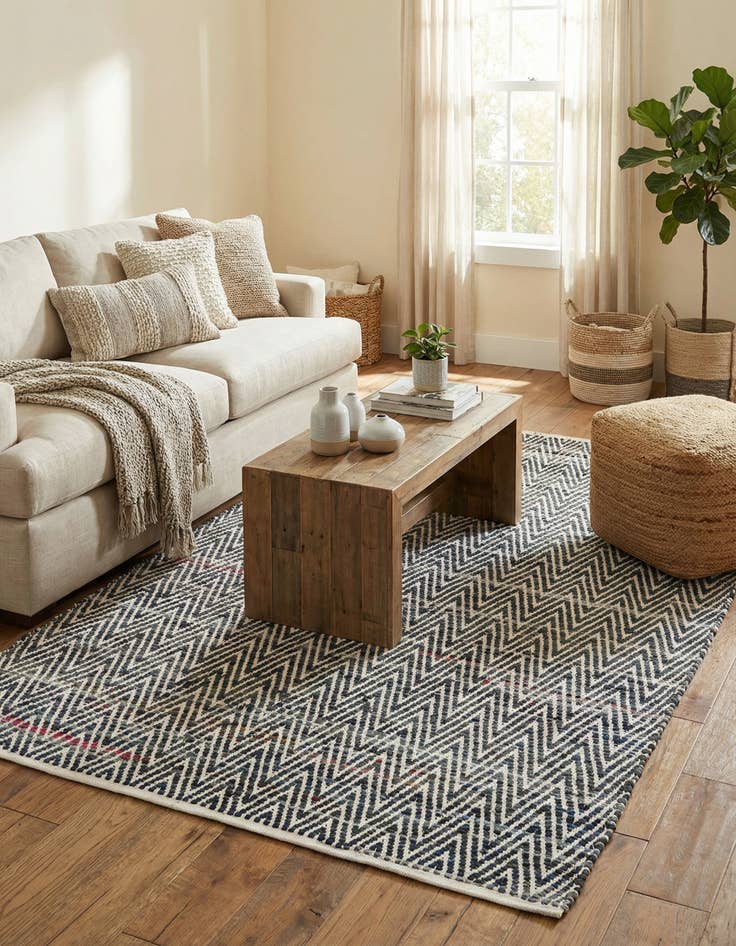 Detail image of 5' 1 x 8' Hand Woven Chindi Chevron Rug