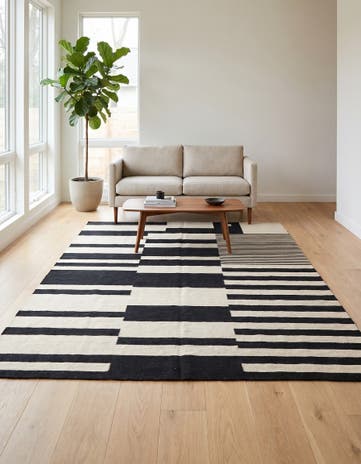 5' 1 x 6' 10 Hand Woven Kilim Modern Wool Rug
