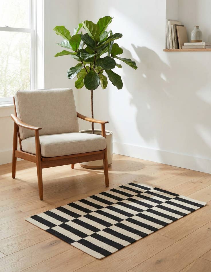 Detail image of 2' 8 x 3' 11 Hand Woven Kilim Modern Wool Rug