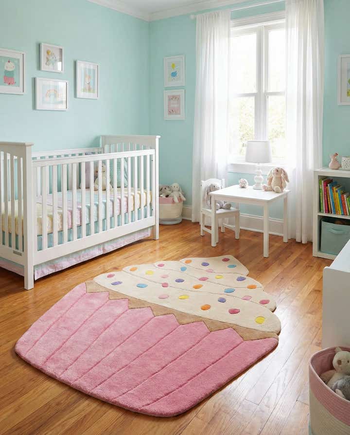 5' 4 x 6' 1 Happy Rugs Cupcake Wool