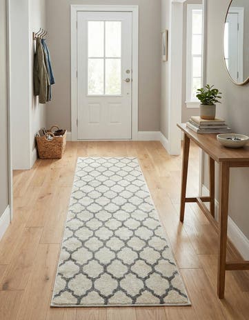 2' x 6' Lattice Runner Rug