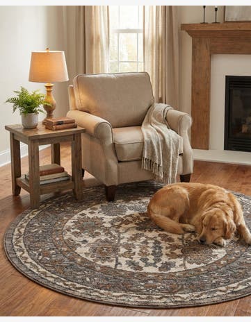 Ivory Grand Tradition Round Rug