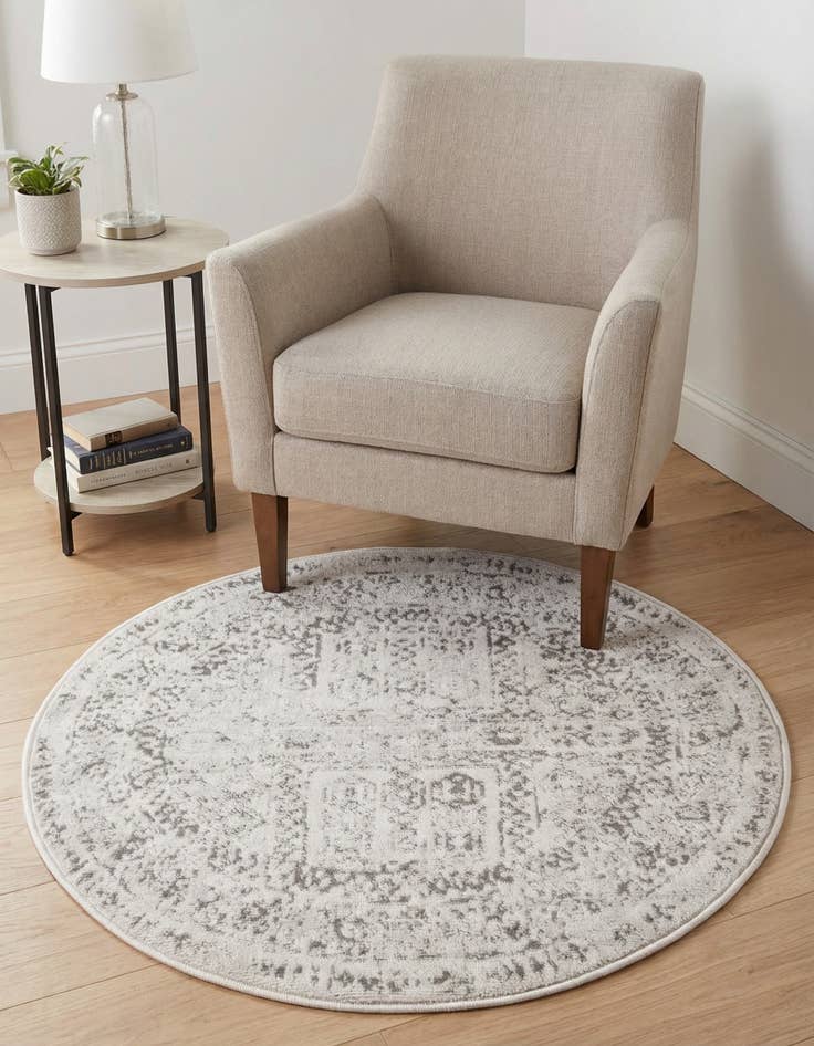 Detail image of 3' x 3' Oxford Round Rug