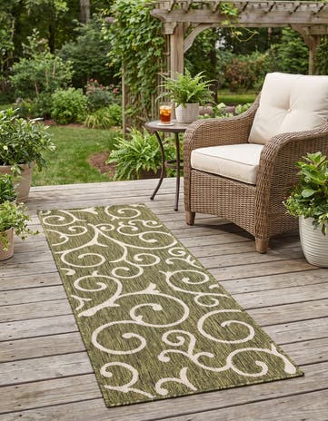 Green Easy-Clean Botanical Indoor / Outdoor Runner Rug
