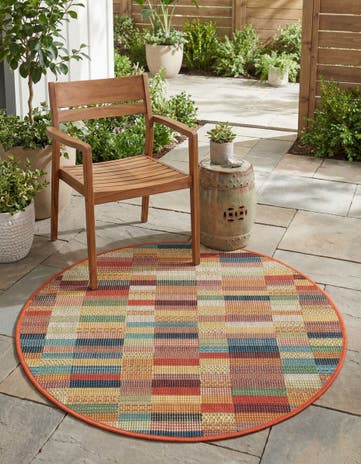 3' 3 x 3' 3 Easy-Clean Baja Indoor / Outdoor Round Rug